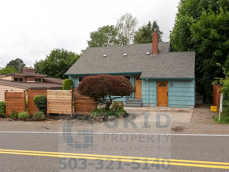 3431 NE 92nd Ave — Photo 2