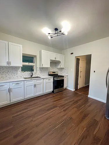 308 New York Ave Photo 1