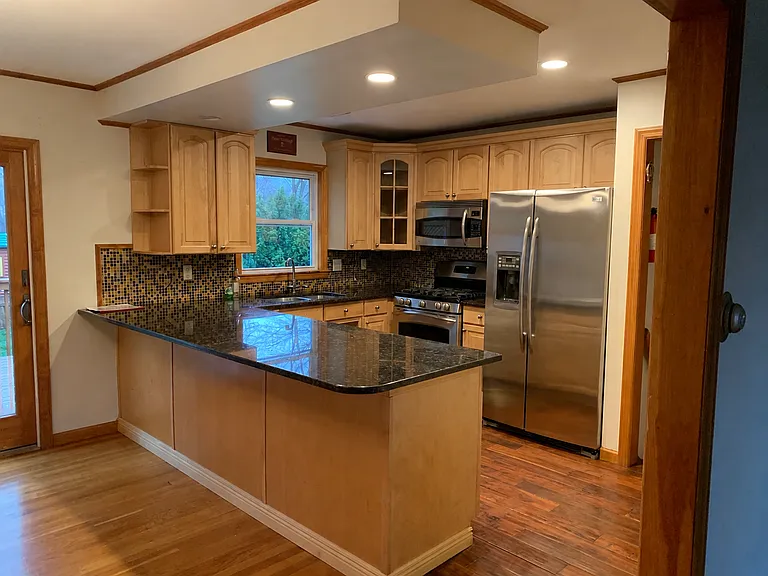 226 Abbe Ln — Photo 2
