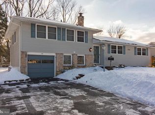 178 Cowbell Rd, Willow Grove, PA 19090