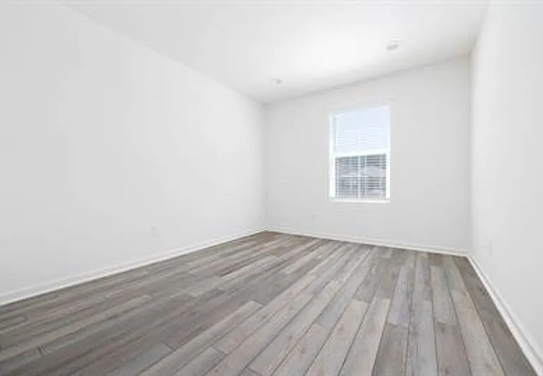 1018 Crestline Rd — Photo 13
