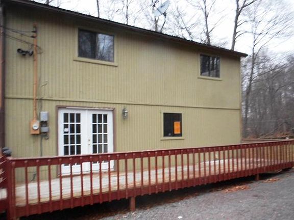 3rd image of 1027 Knollwood Dr