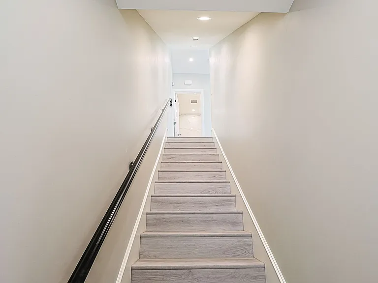 5261 Harmony Ave — Photo 13