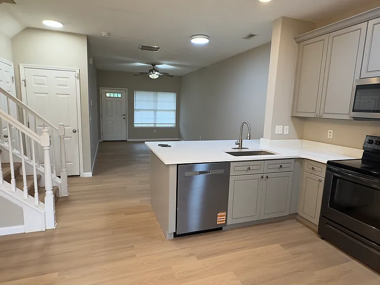 5536 Gabriels Landing Dr — Photo 2