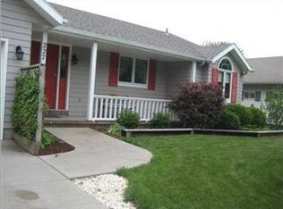 227 E Spruce St, Hesston, KS 67062