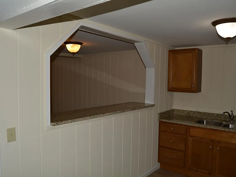 802 W White River Blvd — Photo 9
