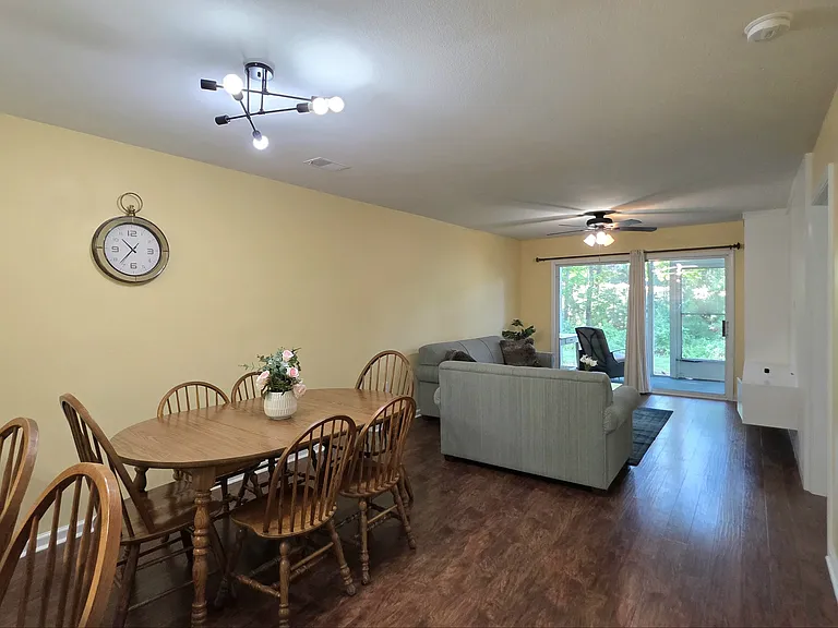 1258 River Oaks Dr #14-B — Photo 5
