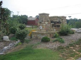 8 Magnolia Valley Ct, Asheville, NC 28806