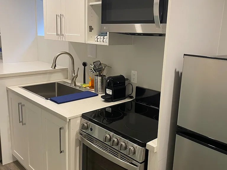 1570 Lewes Way #LOWER — Photo 14