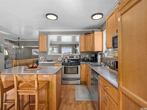 4th image of 808 Lakeridge DRIVE