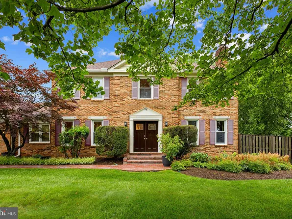 11100 Flora Lee Dr, Fairfax Station, VA 22039