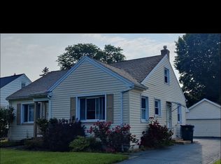 160 Azalea Rd, Rochester, NY 14620