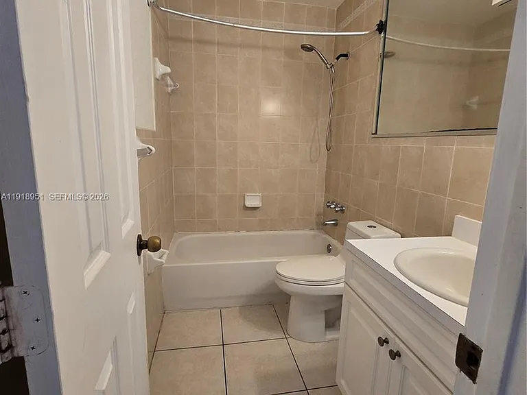 7925 SW 104th St #201-E — Photo 37