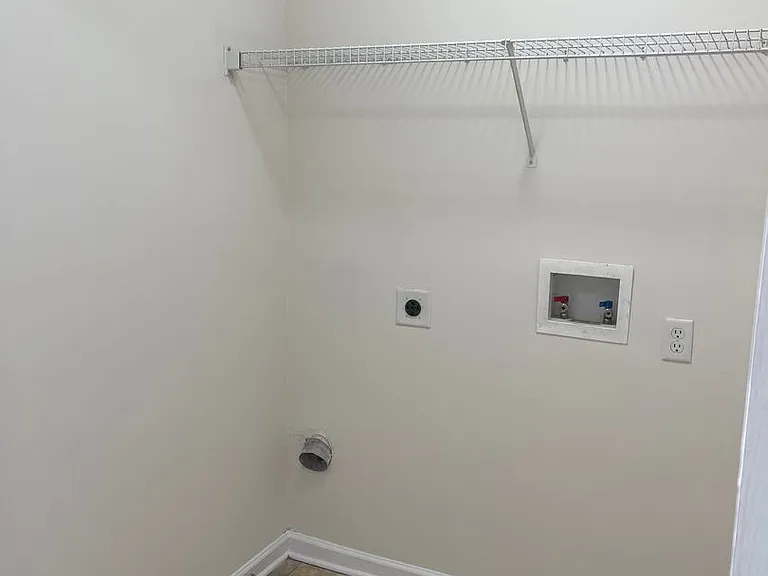 162 Alton Cir — Photo 15