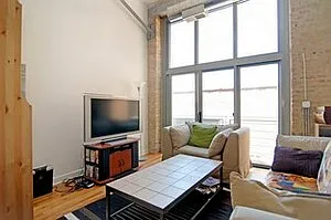 824 W Superior St #410 — Photo 6