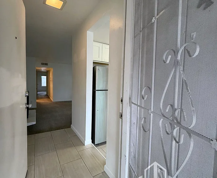 2325 I St #4 — Photo 4