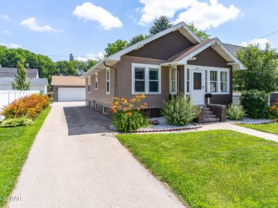 1017 Chestnut St, Grand Forks, ND, 58201
