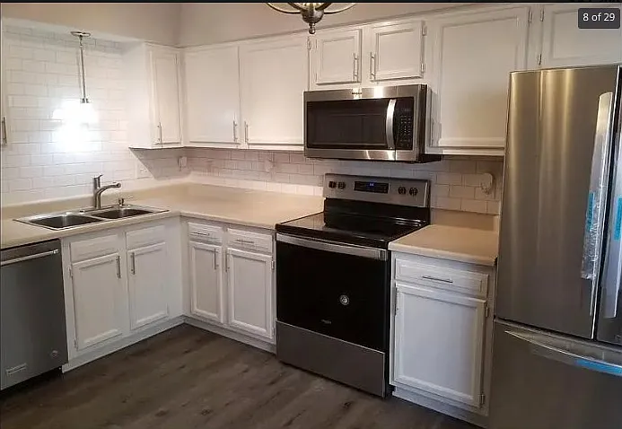 4233 Carson Ln — Photo 10