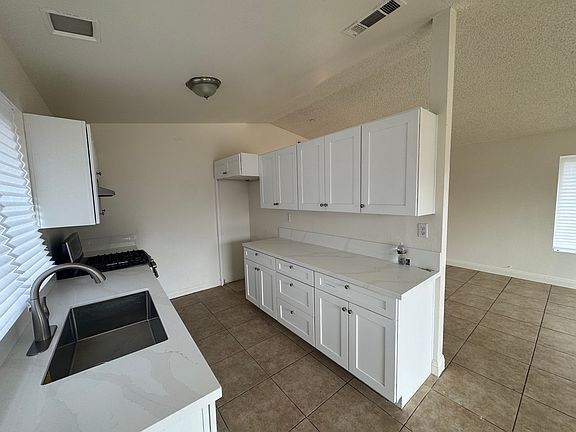 4th image of 13774 Karenlynn Dr