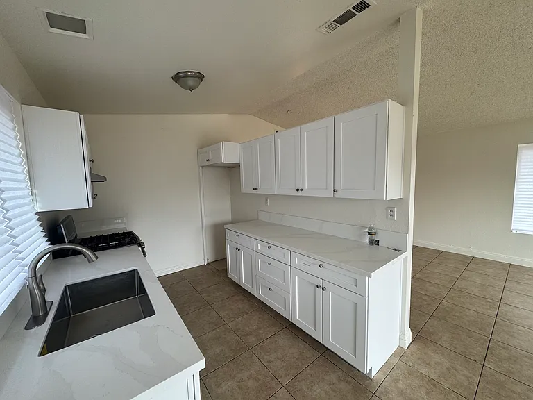 13774 Karenlynn Dr — Photo 4