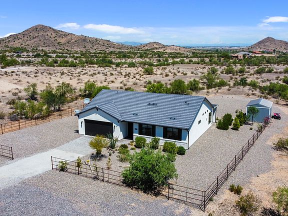 4th image of 8609 S 142nd Ln