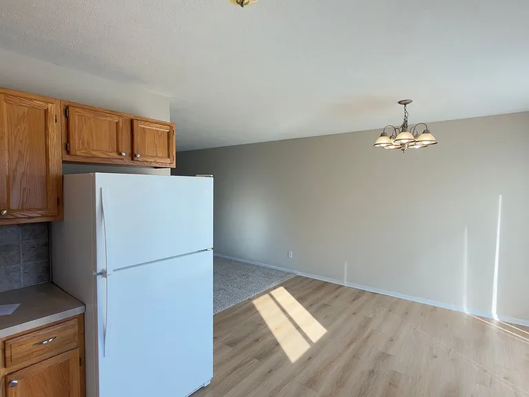 4441 Hillrise Ct NE — Photo 6