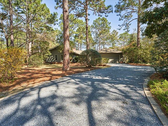 22 Bogie - Driveway entrance