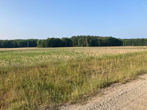 4541 W Baseline Rd, Fremont, MI 49412
