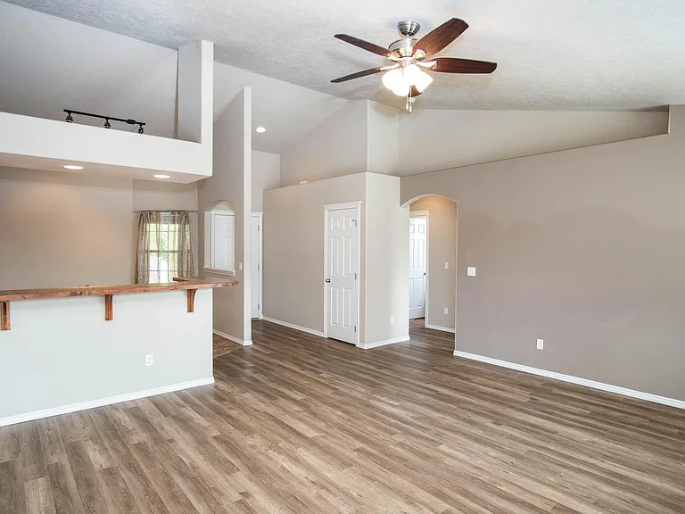 3916 Kirby Cir — Photo 13
