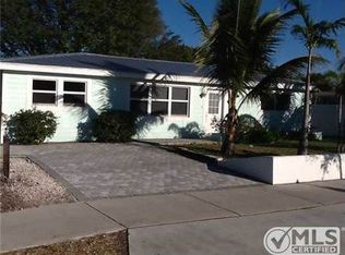 898 NW 2nd Ave, Boca Raton, FL 33432