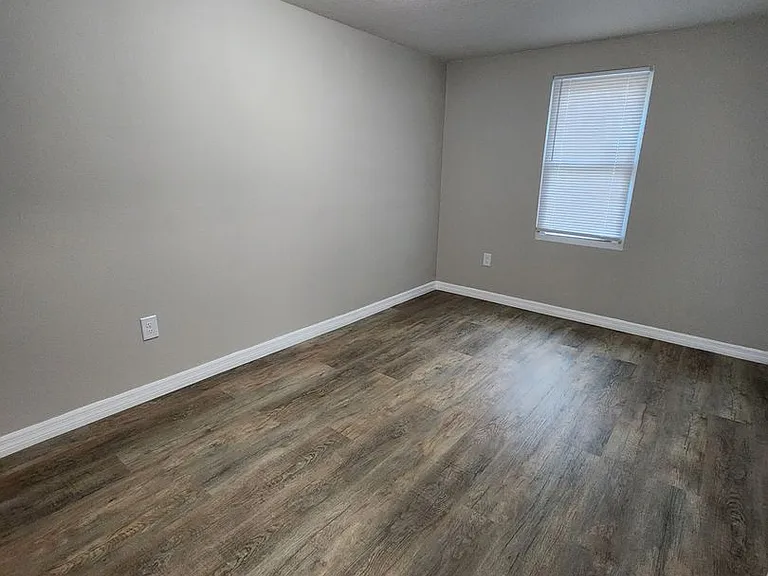 IPM-1207 Kingston Avenue — Photo 7