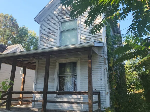 427 N 6th St, Cambridge, OH 43725