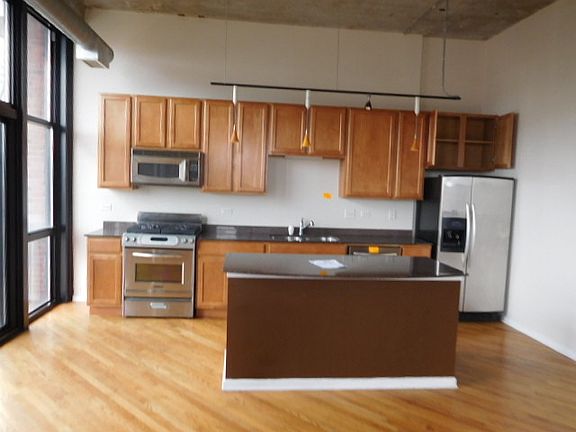 5th image of 200 Block South Des Plaines