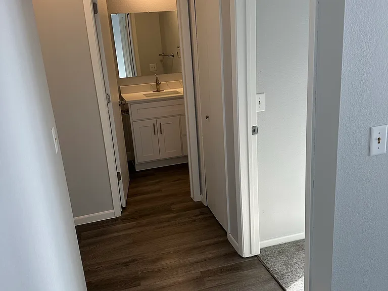 519 Jefferson St #10 — Photo 12