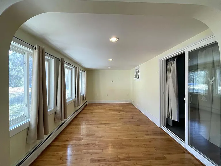 732 Highland Ave — Photo 1