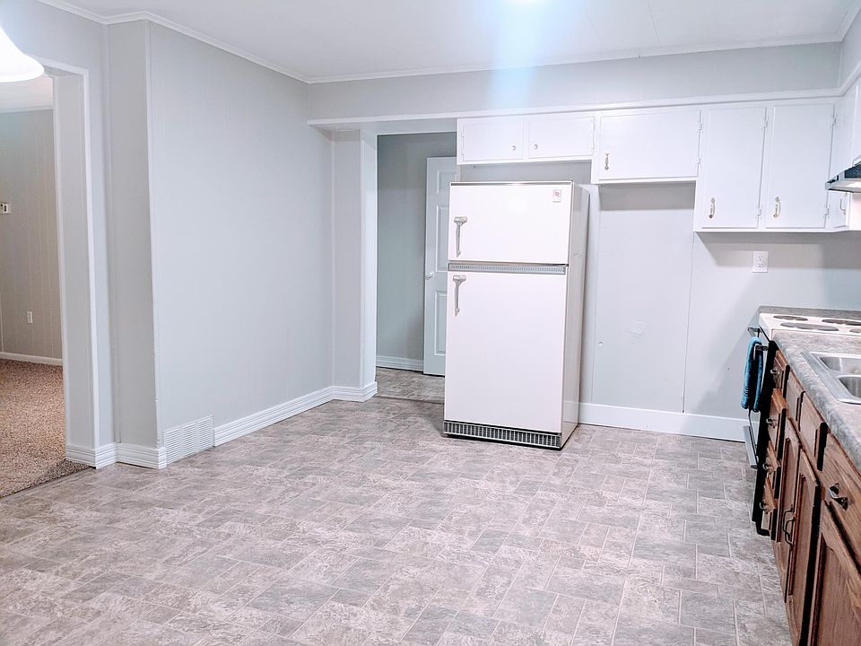 Kitchen: 192.72 SqFt