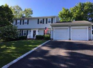 5 New England Dr, Ramsey, NJ 07446