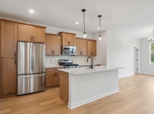 15660 Goodview Trl N, Hugo, MN 55038