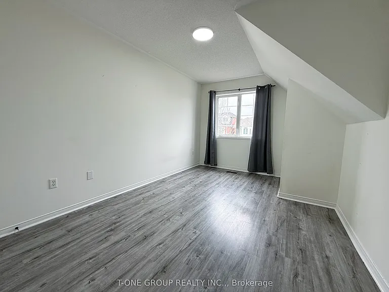 90 Bridlepath St — Photo 7