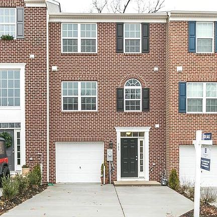 2nd image of 703 English Ivy Way
