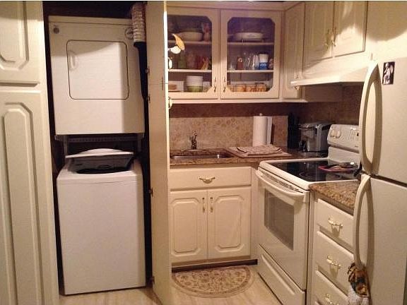 2nd image of 8942 Colonial Rd APT 2F