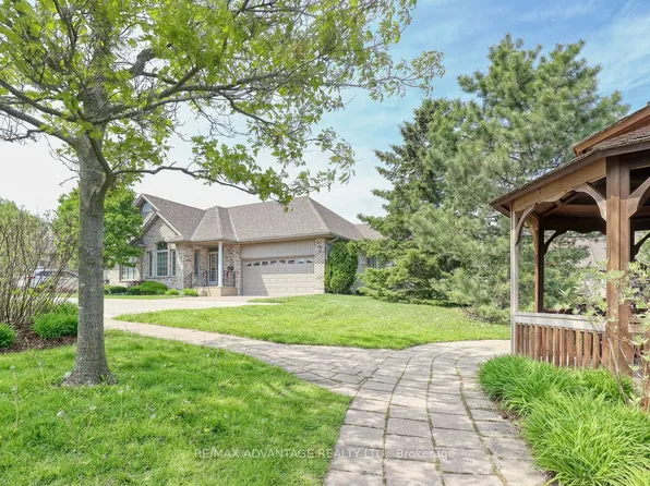 800 Commissioners Rd W #42, London, ON N6K 1C2