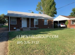 205 E Kittyhawk Dr, Midwest City, OK 73110