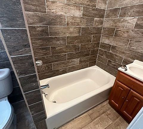 4th image of 930 71st St #2
