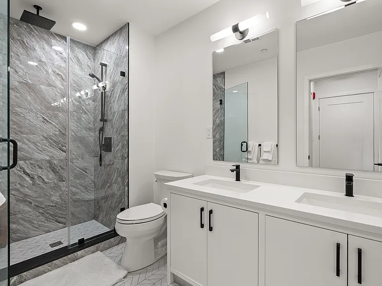 457 W Broadway #502 — Photo 16