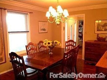 5th image of 1015 Hillshire Dr