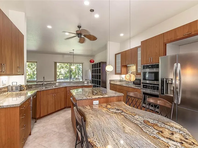 1020 Koko Kai Pl — Photo 4