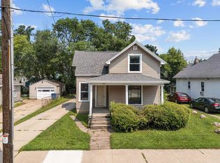 730 Woodland Ave, Oshkosh, WI 54901