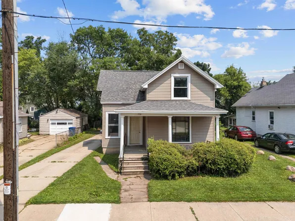 730 Woodland Ave, Oshkosh, WI 54901