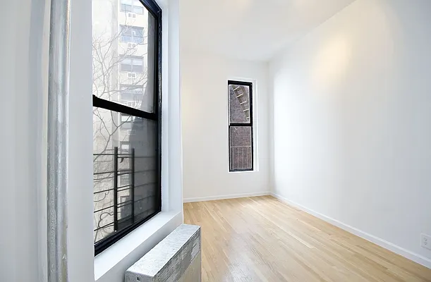 Rented by Julianna Realty Corp | media 11